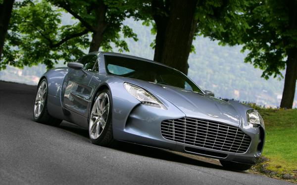 aston martin one 77