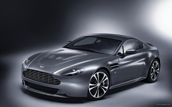 aston martin v12 vantage 2