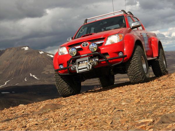 Free 2010 toyota hilux wallpaper download