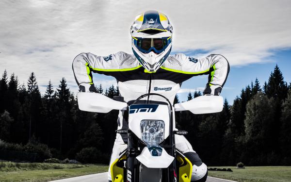 Free 2017 husqvarna 701 supermoto wallpaper download