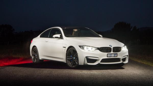 Free 2018 bmw m4 coupe pure wallpaper download