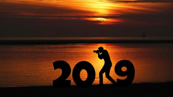 Free 2019 new year wallpaper download