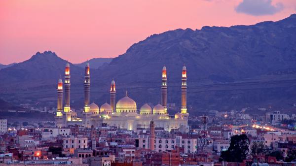 Free al saleh mosque building mountain panorama sanaa sunset yemen hd travel wallpaper download