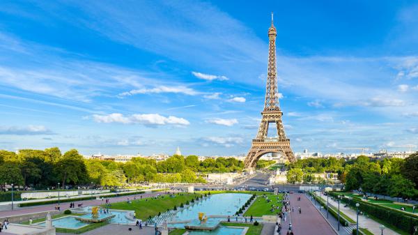 Free amazing eiffel tower paris wallpaper download