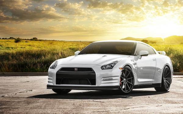 Free amazing nissan gtr wallpaper download