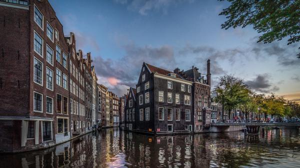 Free amsterdam bridge building and canal netherlands 4k hd travel wallpaper download