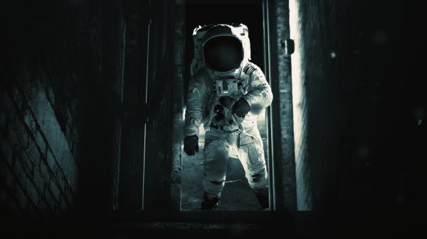 Free astronaut 4k 3 wallpaper download