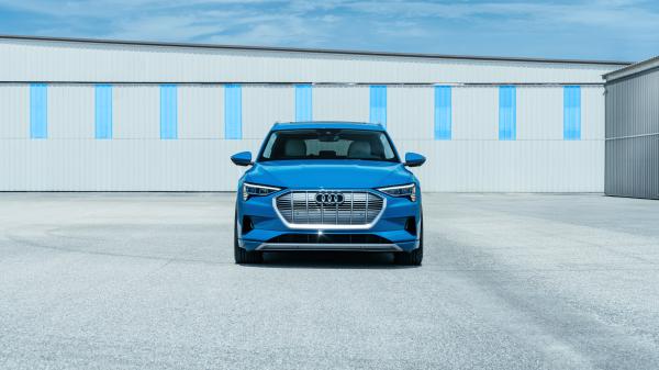 Free audi e tron 4k 8k wallpaper download