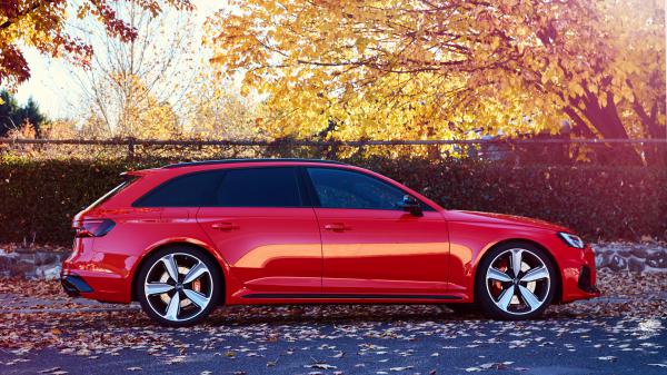 Free audi rs 4 avant 2018 4k 2 wallpaper download