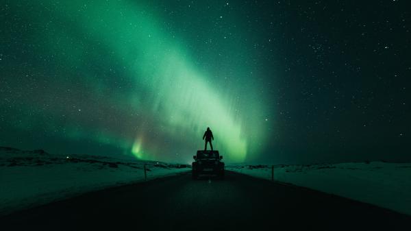 Free aurora silhouette 4k 8k wallpaper download