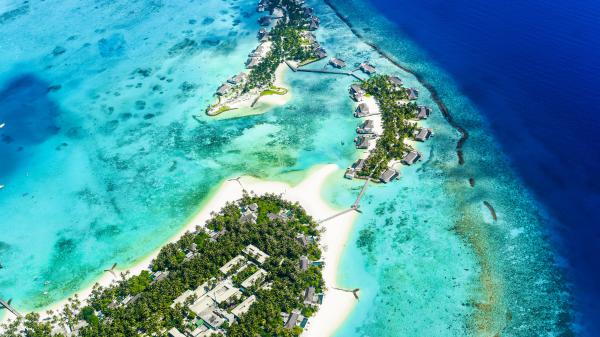 free beach islands aerial view 5k wallpaper download