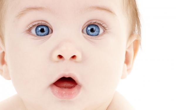 Free blue eyes cute baby wallpaper download