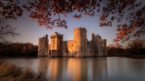 Free bodiam building castle in lake with reflection hd travel wallpaper download