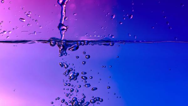 Free bubbles in water 5k wallpaper download