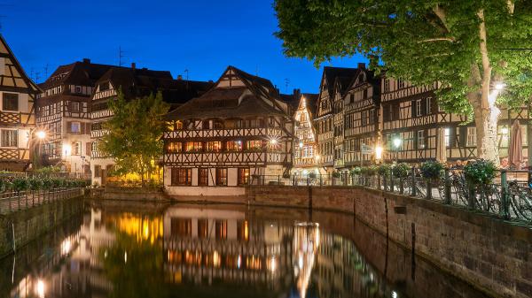 Free building canal france house night strasbourg with reflection hd travel wallpaper download