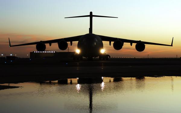 Free c 17 globemaster iii aircraft wallpaper download