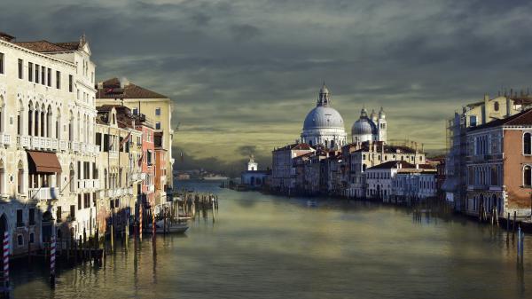 Free canal between architecture building and cathedral italy venice 4k 5k hd travel wallpaper download