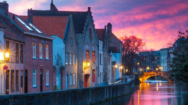 Free canal between belgium bridge bruges and building 4k 5k hd travel wallpaper download