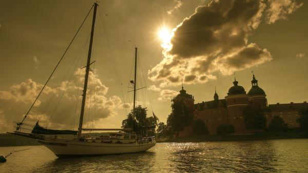 Free castle cloud island lake mariefred with sunbeam sweden hd travel wallpaper download