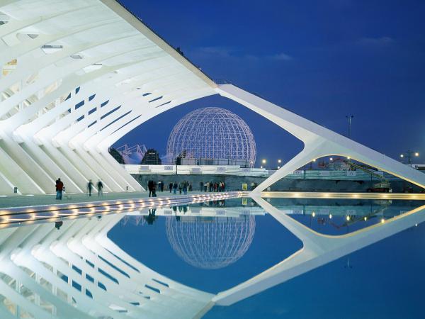 Free city of arts and sciences spain wallpaper download