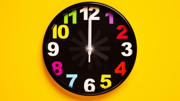 Free colorful clock 4k wallpaper download