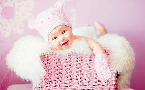 Free cute laughing baby wallpaper download