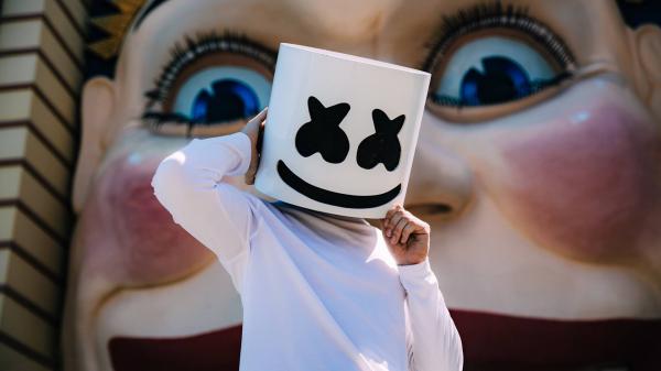 Free dj marshmello is holding led helmet with hand wearing white dress hd marshmello wallpaper download