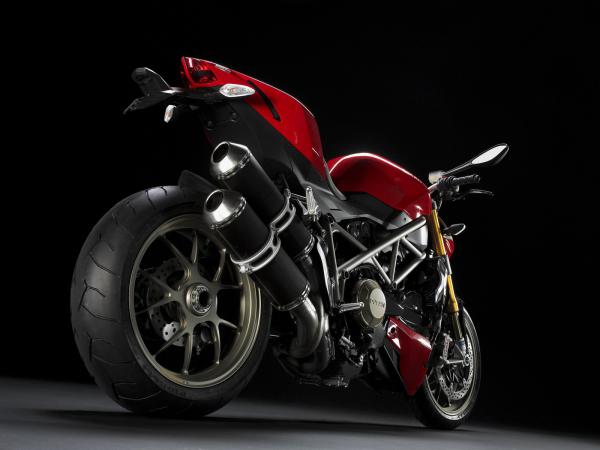 Free ducati streetfighter red rear wallpaper download