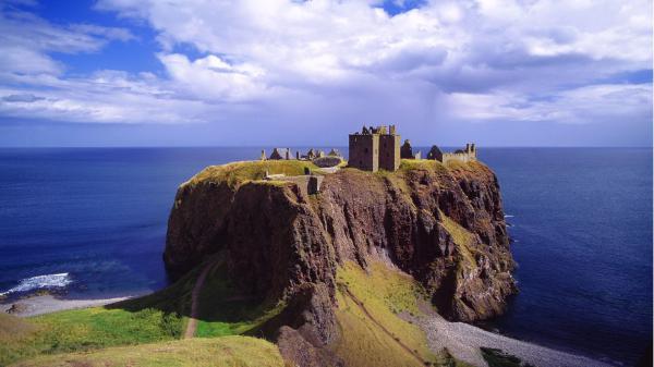 Free dunnottar castle in scotland hd travel wallpaper download