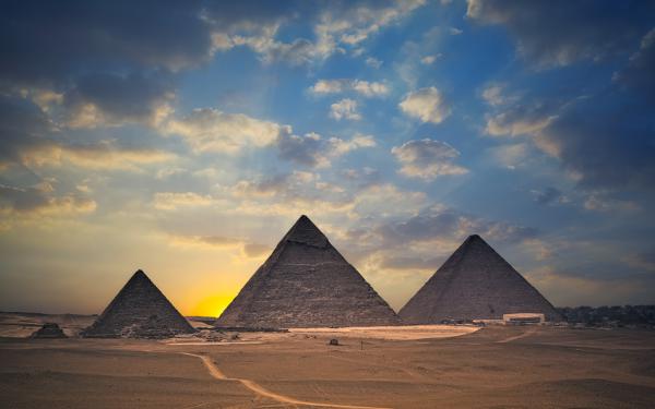 Free egypt pyramids wallpaper download