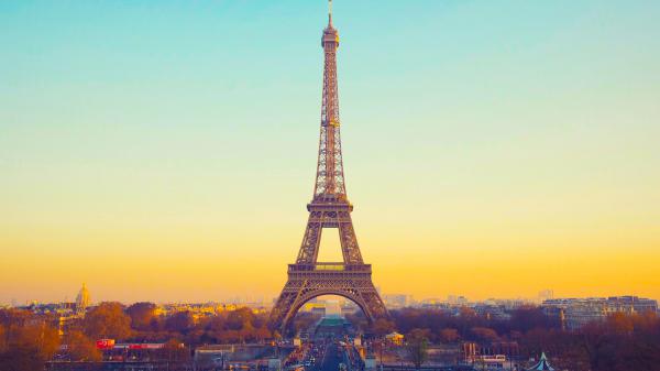 Free eiffel tower paris 2 wallpaper download