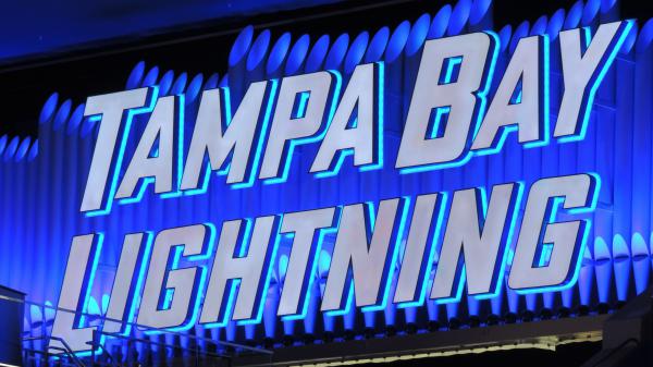 Free emblem logo nhl tampa bay lightning in board basketball hd sports wallpaper download