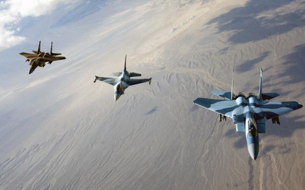 Free f 15 eagles and f 16 fighting falcon wallpaper download