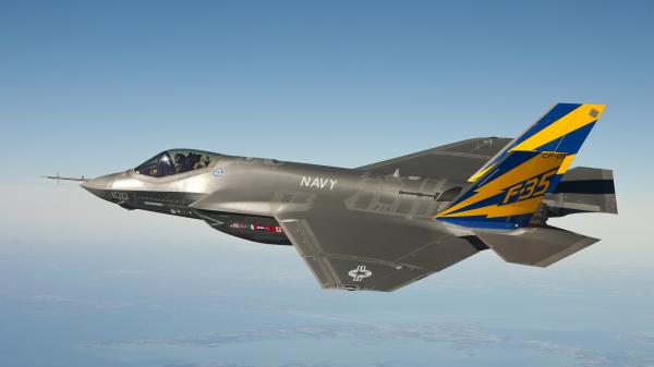 Free f 35 fighter jet wallpaper download