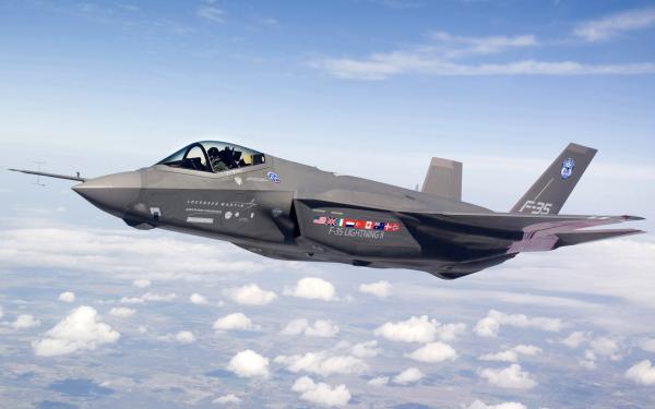 Free f 35 joint strike fighter lightning ii wallpaper download