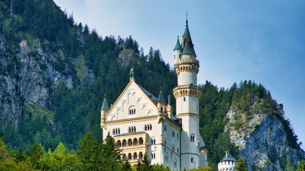 Free germany neuschwanstein castle 4k 5k hd travel wallpaper download