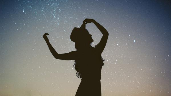 Free girl silhouette 5k wallpaper download