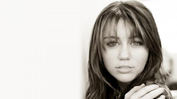 Free gray eyes miley cyrus on side with white background hd miley cyrus wallpaper download