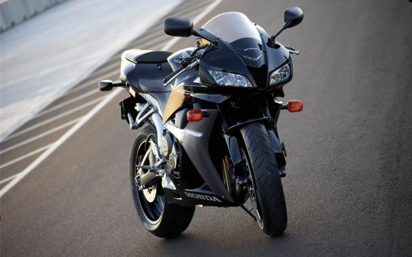 Free honda cbr 600rr road wallpaper download