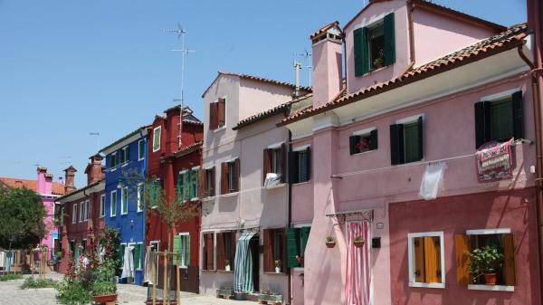 Free house in burano italy venice hd travel wallpaper download