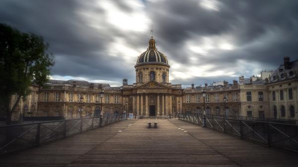 Free institut de france and pedestrian bridge paris with shallow background of clouds hd travel wallpaper download