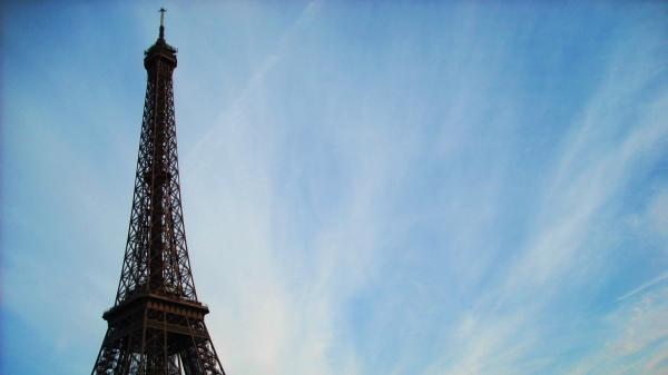 Free iron tower of paris france with blue sky and clouds background hd travel wallpaper download