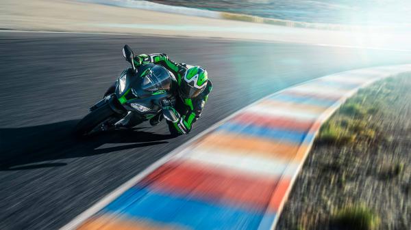 Free kawasaki ninja zx 10r 5k wallpaper download