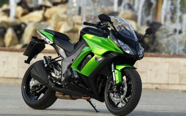 Free kawasaki z1000sx wallpaper download