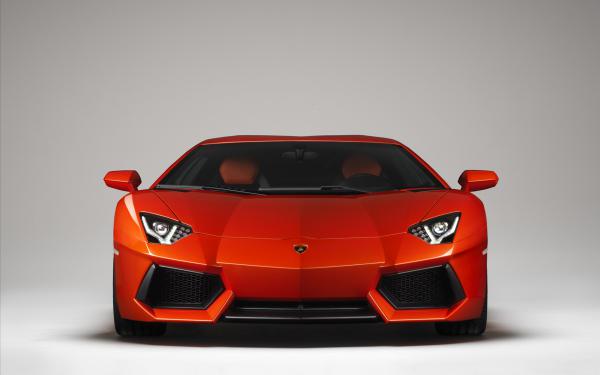 Free lamborghini aventador 2011 wallpaper download