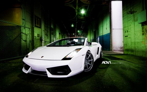 Free lamborghini gallardo spyder wallpaper download