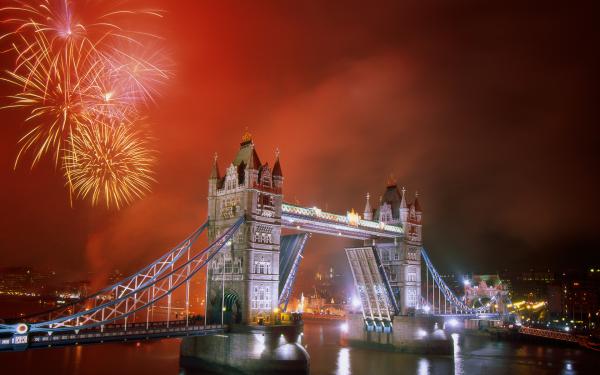 Free light up the night tower bridge wallpaper download