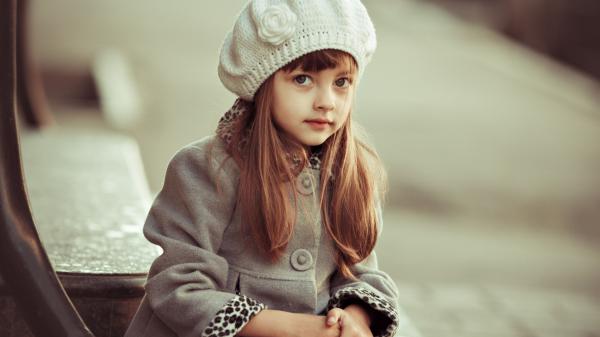 Free little cute girl is wearing ash dress and white woolen knitted cap hd cute wallpaper download