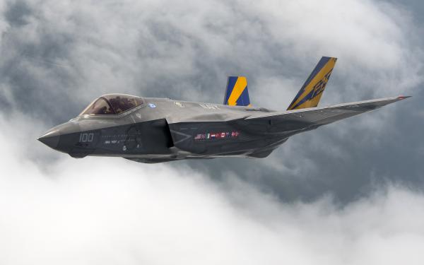 Free lockheed martin f 35 lightning ii stealth fighter wallpaper download