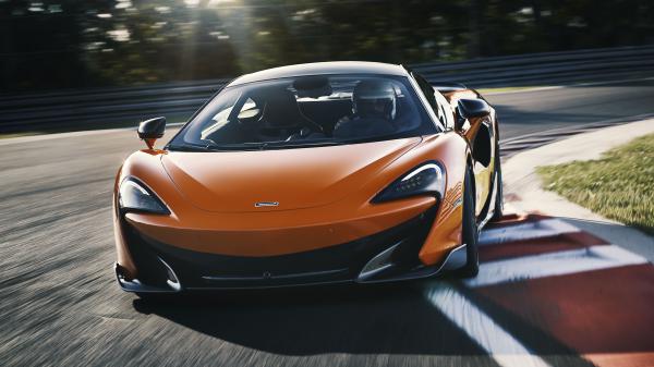 Free mclaren 600lt on race track 5k wallpaper download